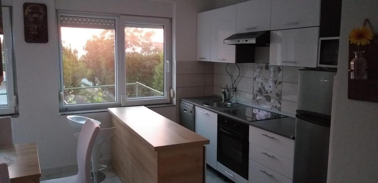 Apartman Zvoncica Vrsi Exteriér fotografie